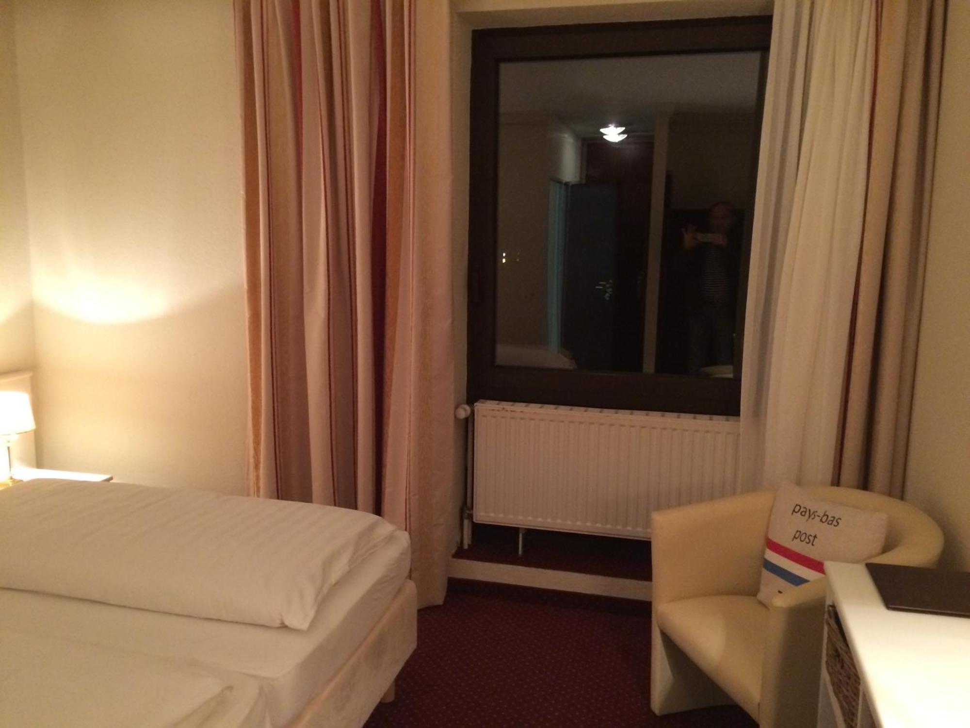 Hotel Waldkur Leer Extérieur photo