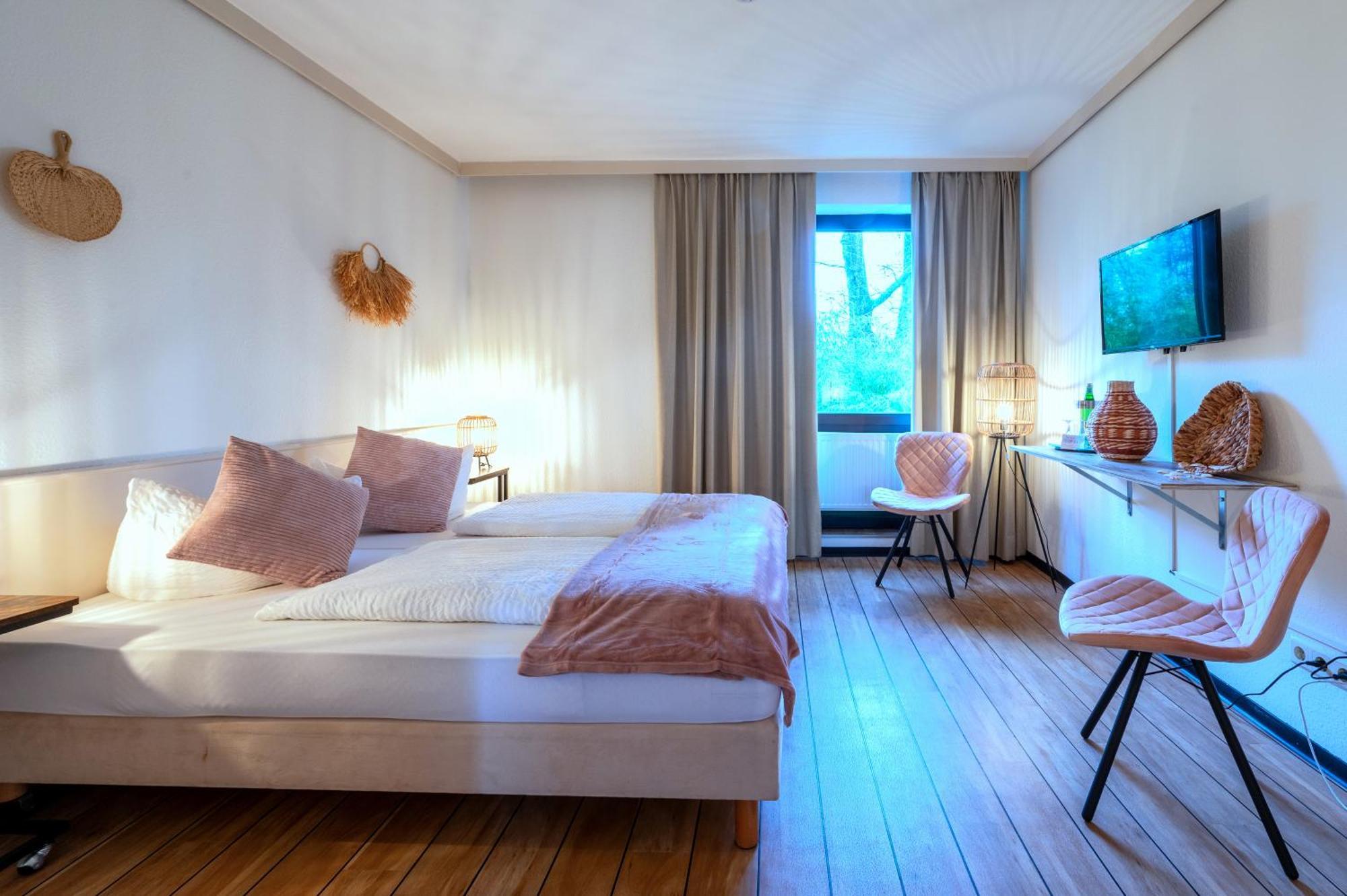 Hotel Waldkur Leer Extérieur photo